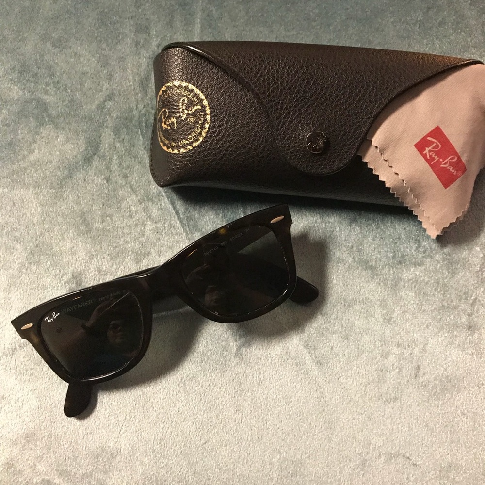 Ray Ban tortoise wayfarer, LIKE NEW